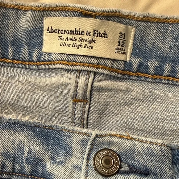 Abercrombie & Fitch ultra high rise jeans - Picture 2 of 6